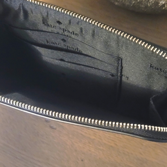 NWOT Kate Spade Lucky Medium L-Zip Wristlet - Picture 3 of 6